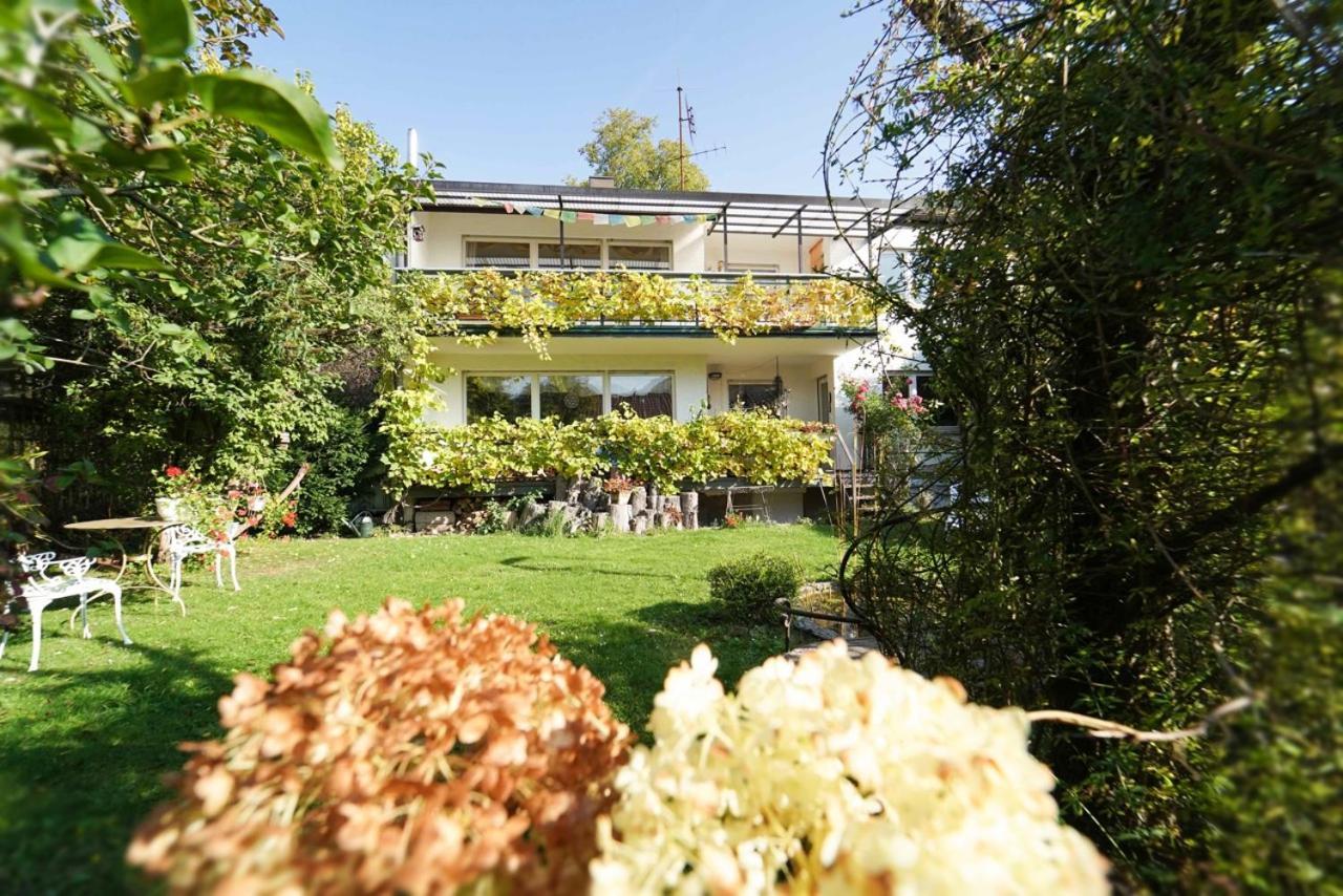 Ferienwohnung Im Haus Lotus Mit Grossem Balkon Und Garten Bad Urach Exteriér fotografie