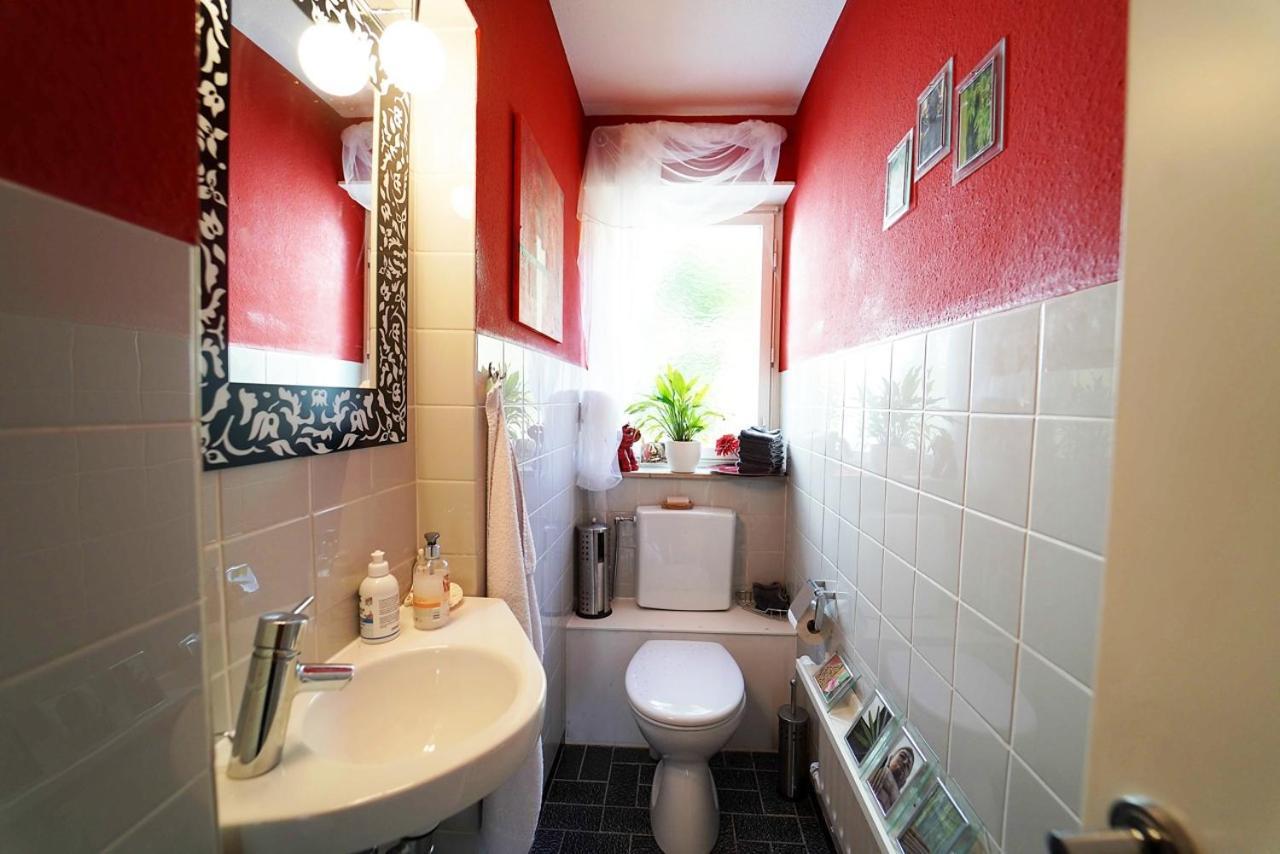 Ferienwohnung Im Haus Lotus Mit Grossem Balkon Und Garten Bad Urach Exteriér fotografie