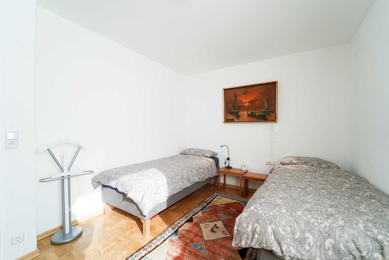 Ferienwohnung Im Haus Lotus Mit Grossem Balkon Und Garten Bad Urach Exteriér fotografie